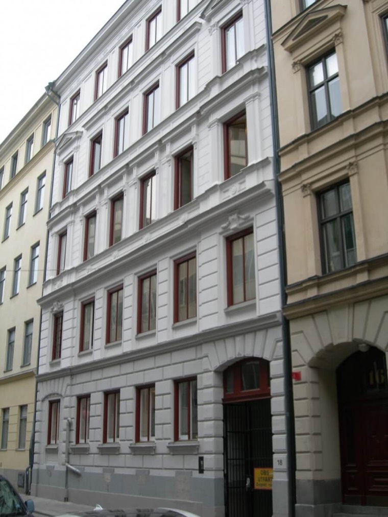 Kv. Rörstrand 8, fasad vid Wallingatan 18 i Stockholm.